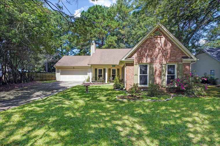Photo of 115 St Awdry St Summerville, SC 29485