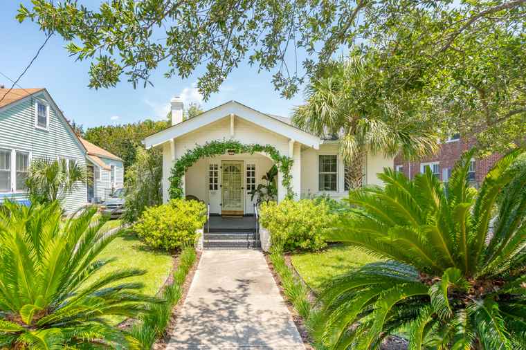 Photo of 66 Darlington Ave Charleston, SC 29403