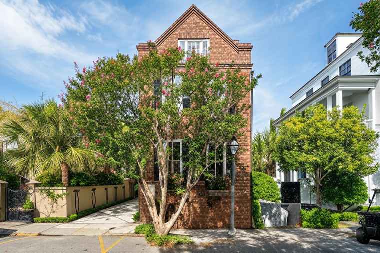 Photo of 69 King St Charleston, SC 29401