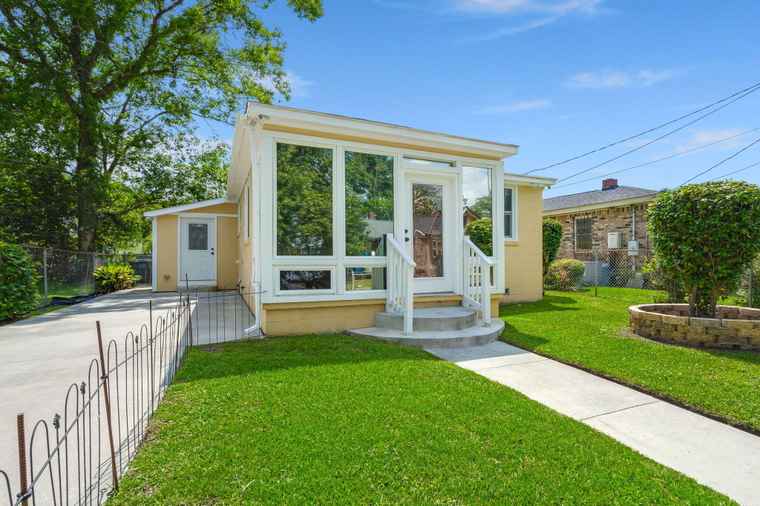 Photo of 958 Battery Ave Charleston, SC 29407