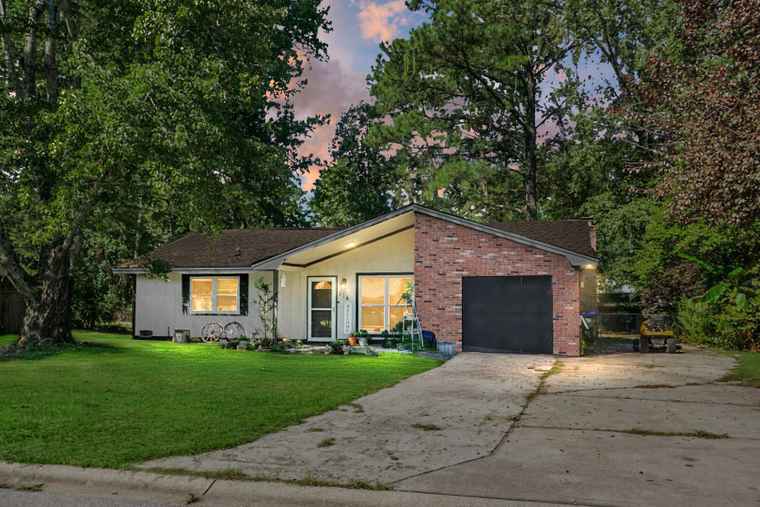 Photo of 114 Ford Ct Summerville, SC 29483