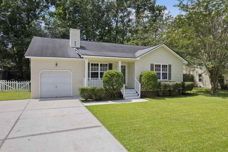 Photo of 207 Amberjack Way Summerville, SC 29485