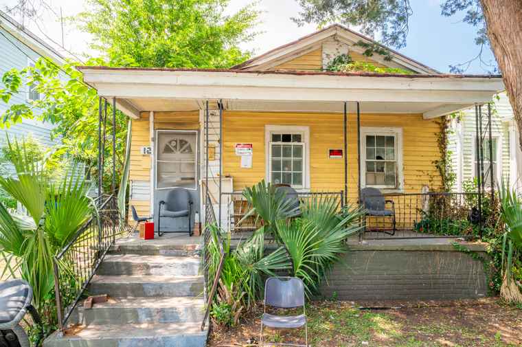 Photo of 12 Poinsett St Charleston, SC 29403