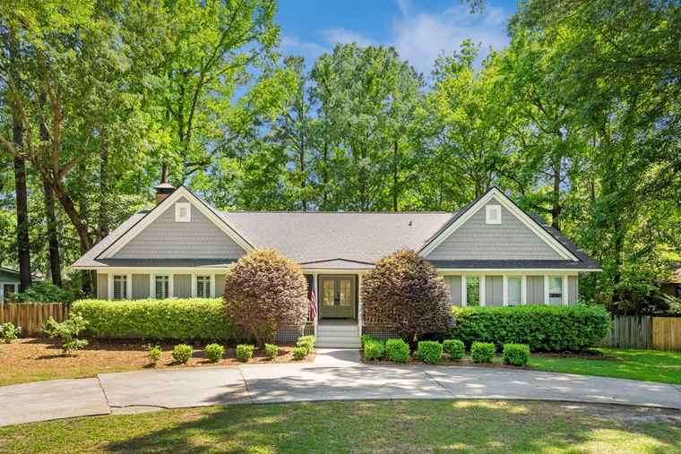 Photo of 1061 Law Ln Mount Pleasant, SC 29464