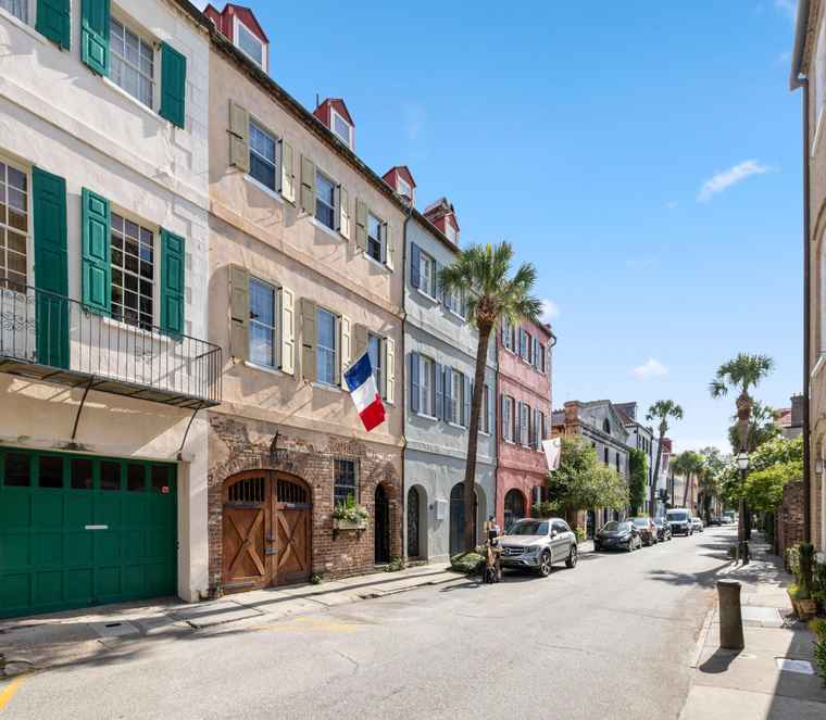 Photo of 26 Queen St Charleston, SC 29401