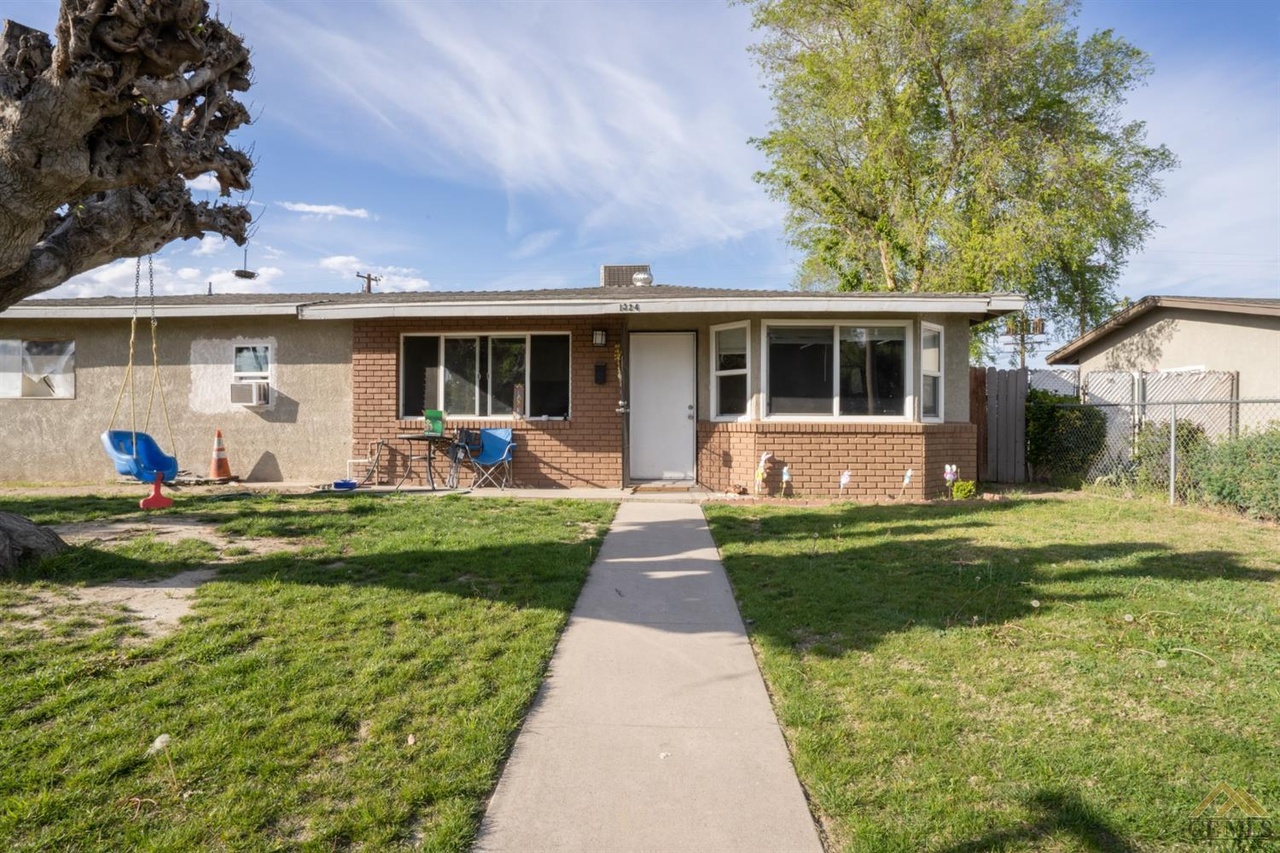 1324 White Ln, Bakersfield, CA 93307 MLS 202103396 Redfin
