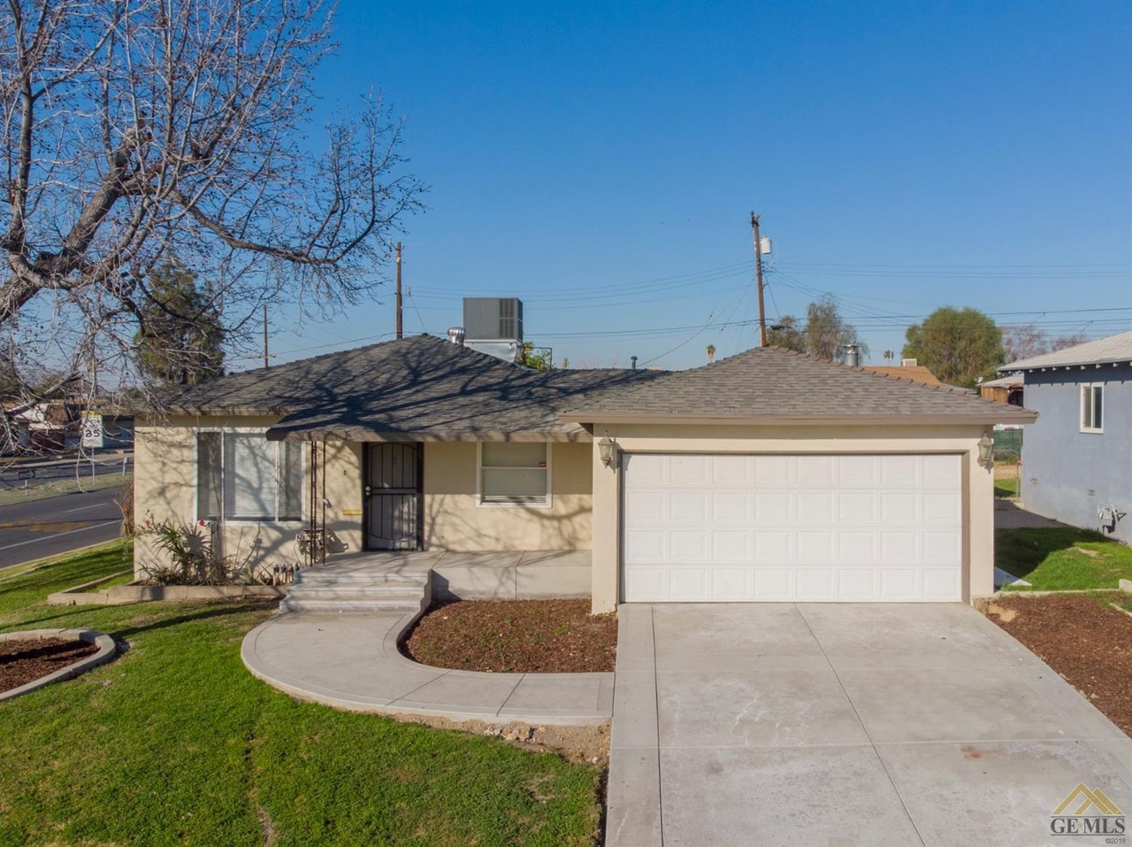 2700 Berger St, Bakersfield, CA 93305 | MLS# 202001615 | Redfin