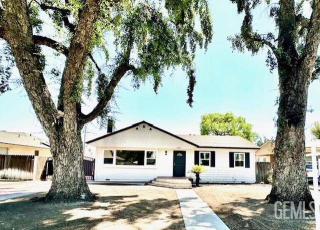 Property at 2201 Bradford St, Bakersfield, CA 93304, 3 beds, 1.75 baths