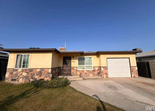 Property at 1930 Clinton St, Delano, CA 93215, 2 beds, 1 bath