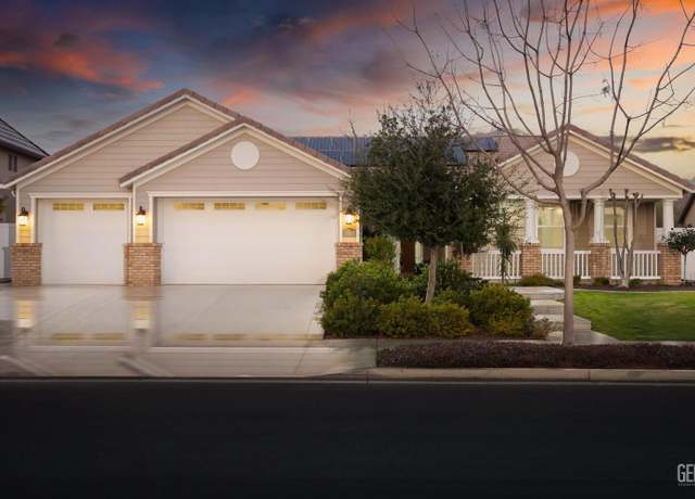 Property at 2624 Oakley St, Bakersfield, CA 93311, 5 beds, 3 baths