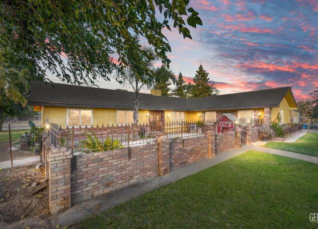 Property at 253 E McKee Rd, Bakersfield, CA 93307, 3 beds, 3 baths