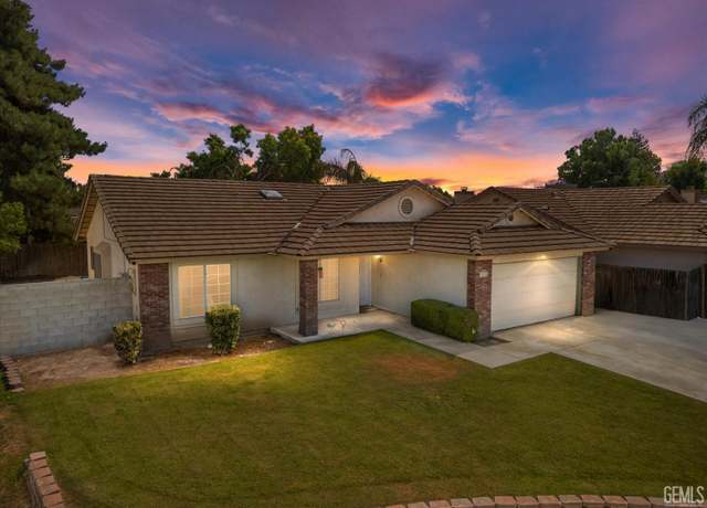 Property at 4715 Peacock Ct, Bakersfield, CA 93313, 4 beds, 2 baths