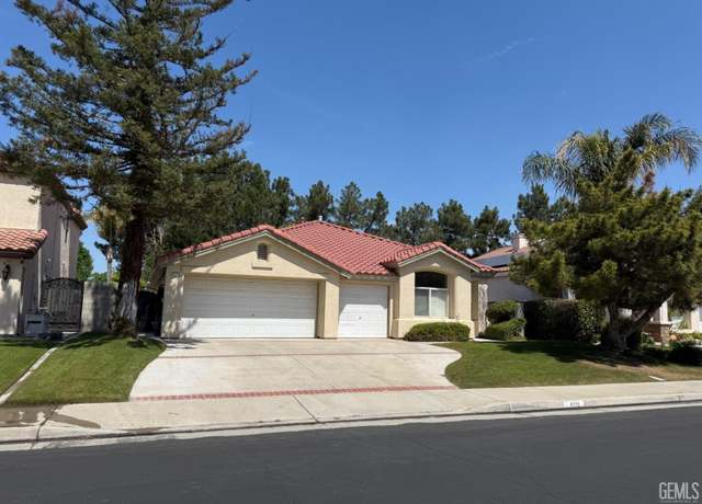 Property at 8710 Beau Maison Way, Bakersfield, CA 93311, 3 beds, 2 baths