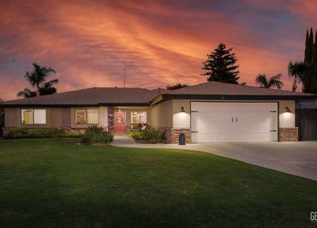 Property at 5216 Westpark St, Bakersfield, CA 93308, 3 beds, 2 baths