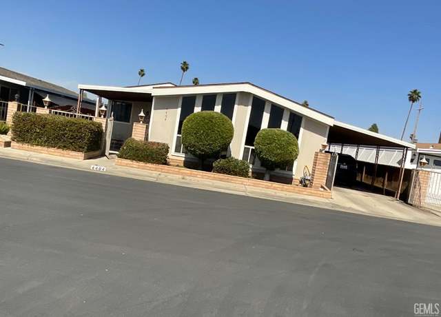 Property at 4404 Camelot Pl, Bakersfield, CA 93301, 2 beds, 2 baths