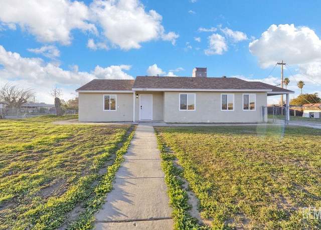 Property at 8717 Rosewood Ave, Bakersfield, CA 93306, 4 beds, 1.75 baths