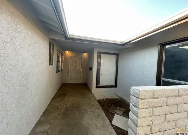 Photo of 2507 Cameo Ct, Bakersfield, CA 93304