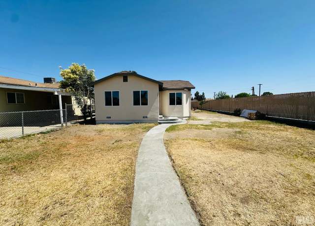 Property at 722 Chico St, Bakersfield, CA 93305, 3 beds, 1 bath