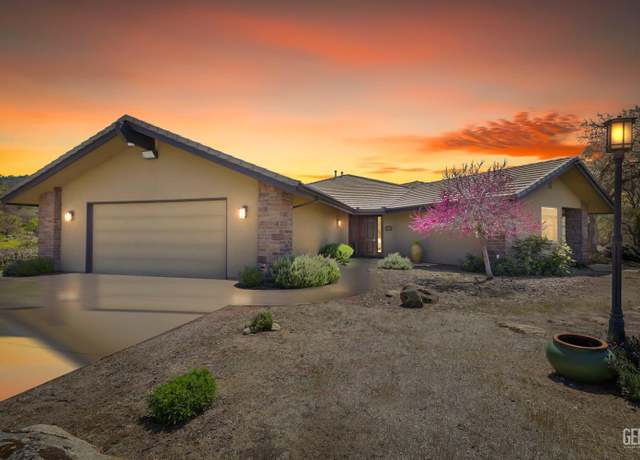 Property at 202 Bear Trl, Bakersfield, CA 93308, 3 beds, 3 baths