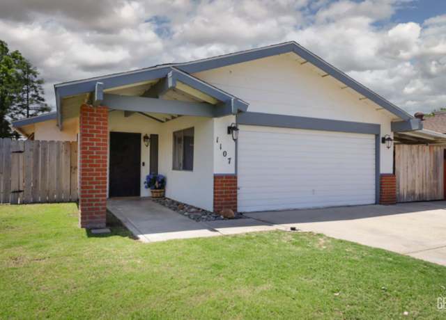 Property at 1107 McGinley Ave, Bakersfield, CA 93308, 3 beds, 2 baths