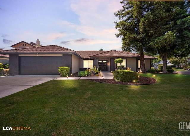 Property at 10005 Valley Forest Ct, Bakersfield, CA 93311, 4 beds, 3 baths