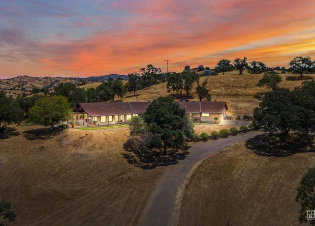 Property at 3001 Woody Granite Rd, Bakersfield, CA 93308, 3 beds, 2 baths