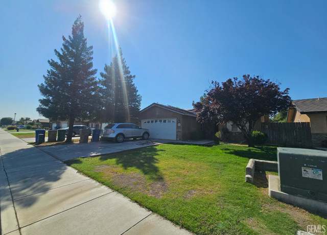 Property at 835 Sunset Meadow Ln, Bakersfield, CA 93308, 4 beds, 2 baths