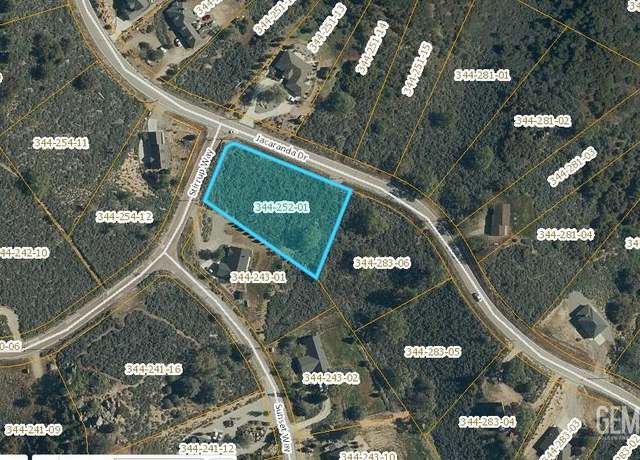 Property at 26400 Jacaranda Dr, Tehachapi, CA 93561