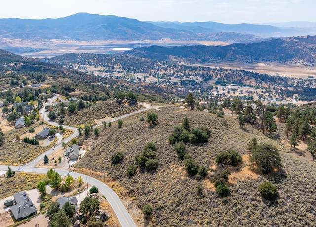 Property at 25201 Jacaranda Dr, Tehachapi, CA 93561