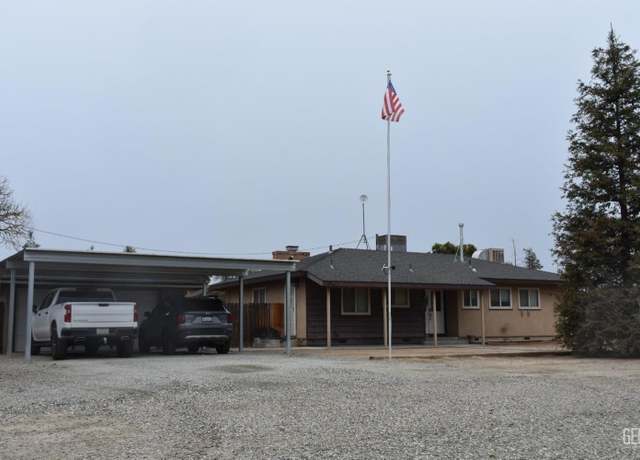 Property at 29546 Madera Ave, Shafter, CA 93263, 3 beds, 2 baths