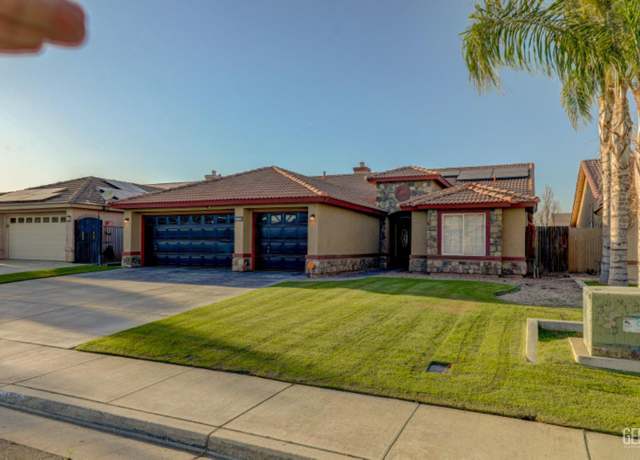 Property at 4716 Ambrister Dr, Bakersfield, CA 93313, 4 beds, 3 baths