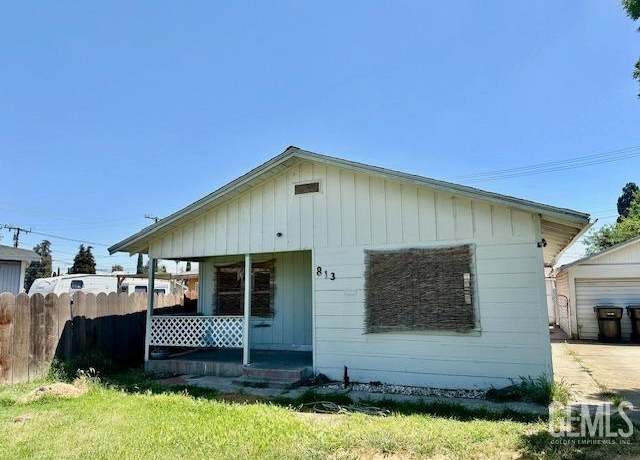 Property at 813 E Inyo Ave, Tulare, CA 93274, 2 beds, 1 bath