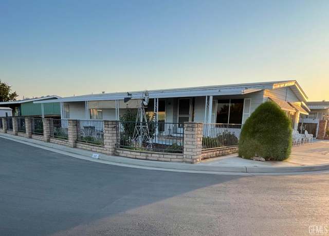 Property at 400 E Roberts Ln #68, Bakersfield, CA 93308, 2 beds, 2 baths