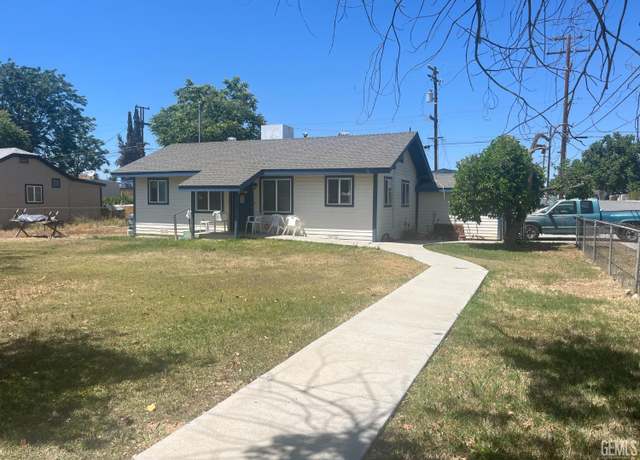Property at 122 E Belle Ave, Bakersfield, CA 93308, 3 beds, 2 baths