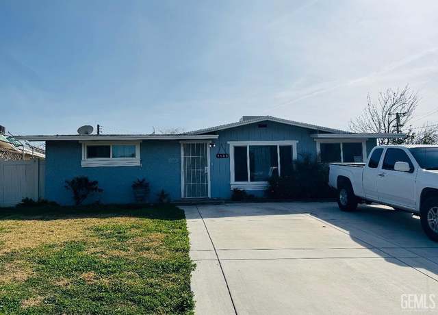 Property at 1105 Acacia Ave, Bakersfield, CA 93305, 3 beds, 2 baths
