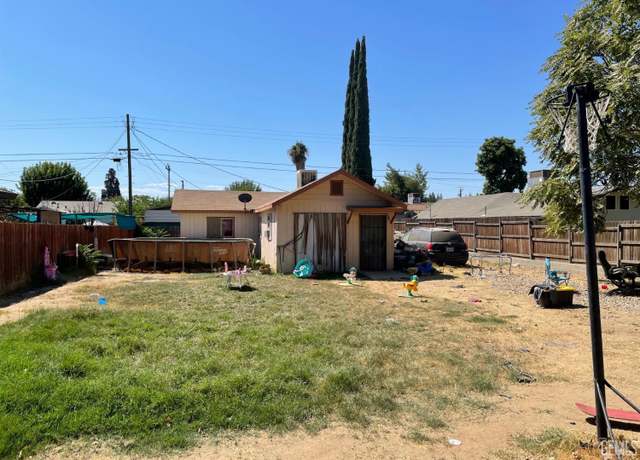 Property at 807 Castaic Ave, Bakersfield, CA 93308, 2 beds, 1 bath
