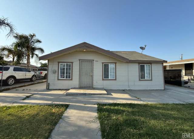 Property at 1000 Curtis Dr, Bakersfield, CA 93307, 2 beds, 2 baths