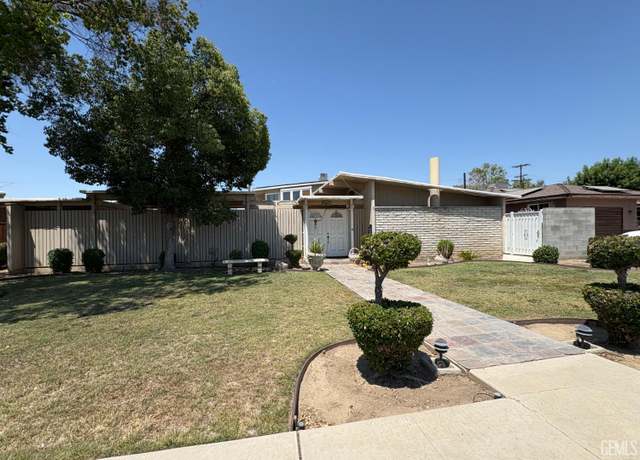 Property at 1313 Quincy St, Delano, CA 93215, 3 beds, 3 baths