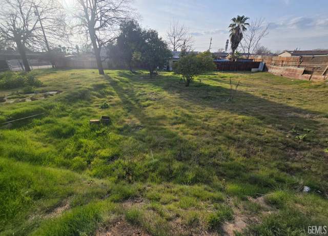 Property at 1108 Southgate Dr, Bakersfield, CA 93304