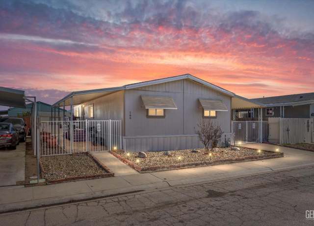 Property at 1301 Taft Hwy #166, Bakersfield, CA 93307, 3 beds, 2 baths