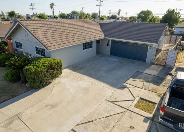 Property at 631 Union St, Delano, CA 93215, 3 beds, 2 baths