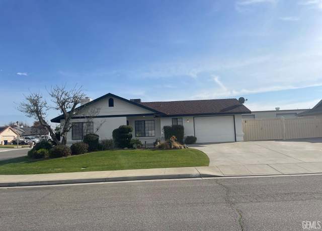 Property at 3918 Penner St, Bakersfield, CA 93312, 3 beds, 2.75 baths