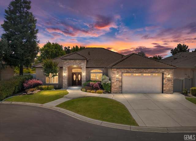 Property at 9005 Via Lugano, Bakersfield, CA 93312, 4 beds, 2 baths
