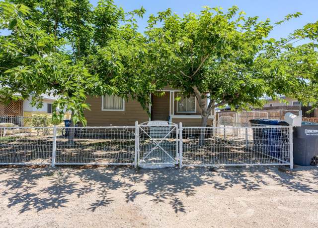 Property at 602 Pierce St Unit A, Taft, CA 93268