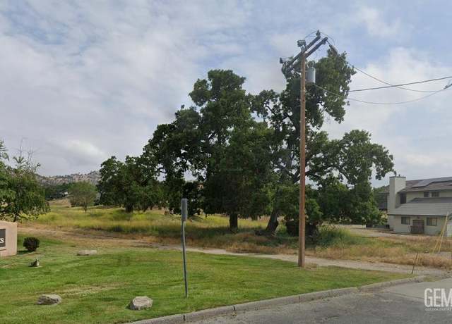 Property at 28401 Stallion Springs Dr, Tehachapi, CA 93561