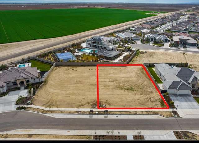 Property at 2325 Highgate Greens Dr, Bakersfield, CA 93311