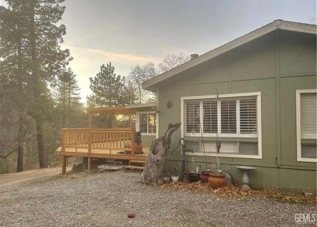 Property at 16810 Grindelwald Dr, Tehachapi, CA 93561, 3 beds, 2 baths