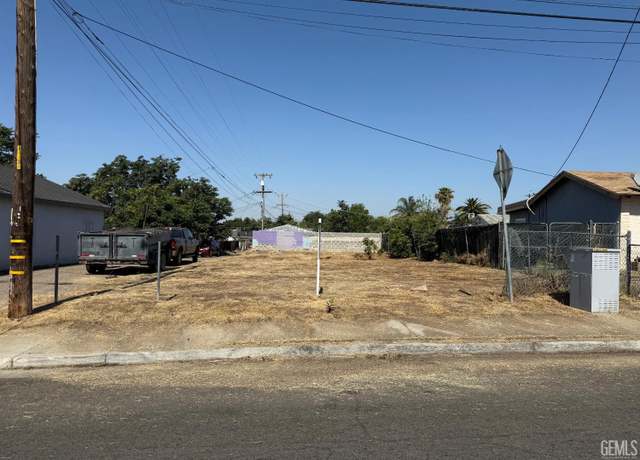 Property at 2324 N Kern St, Bakersfield, CA 93305