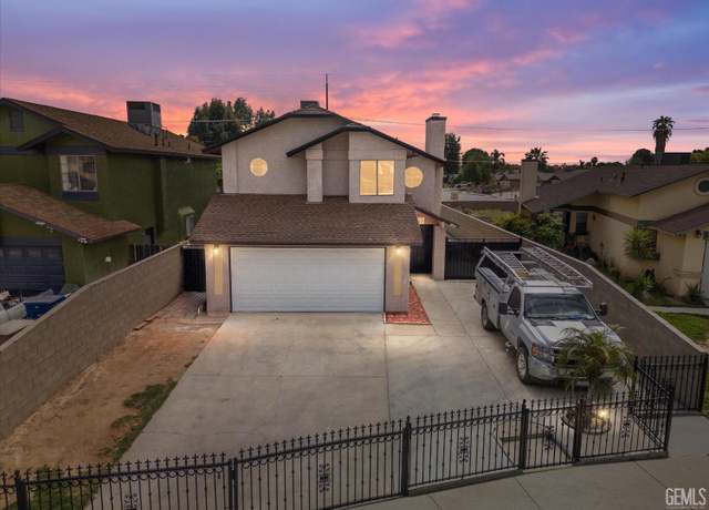 Property at 1209 Eubanks Ave, Bakersfield, CA 93307, 3 beds, 2.5 baths
