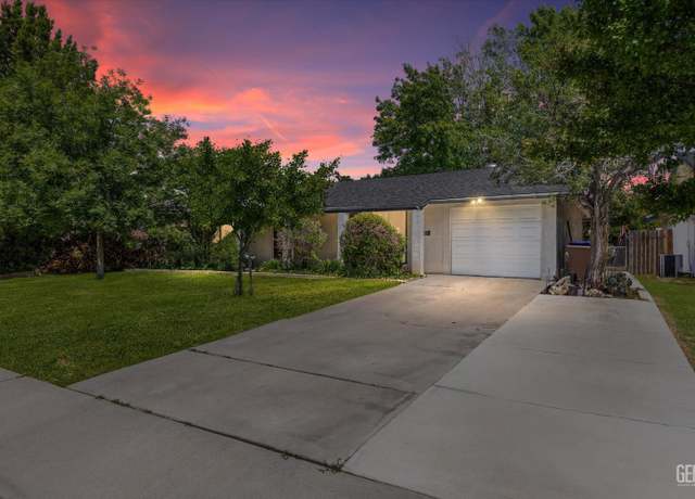 Property at 808 La Puente Dr, Bakersfield, CA 93309, 2 beds, 1 bath